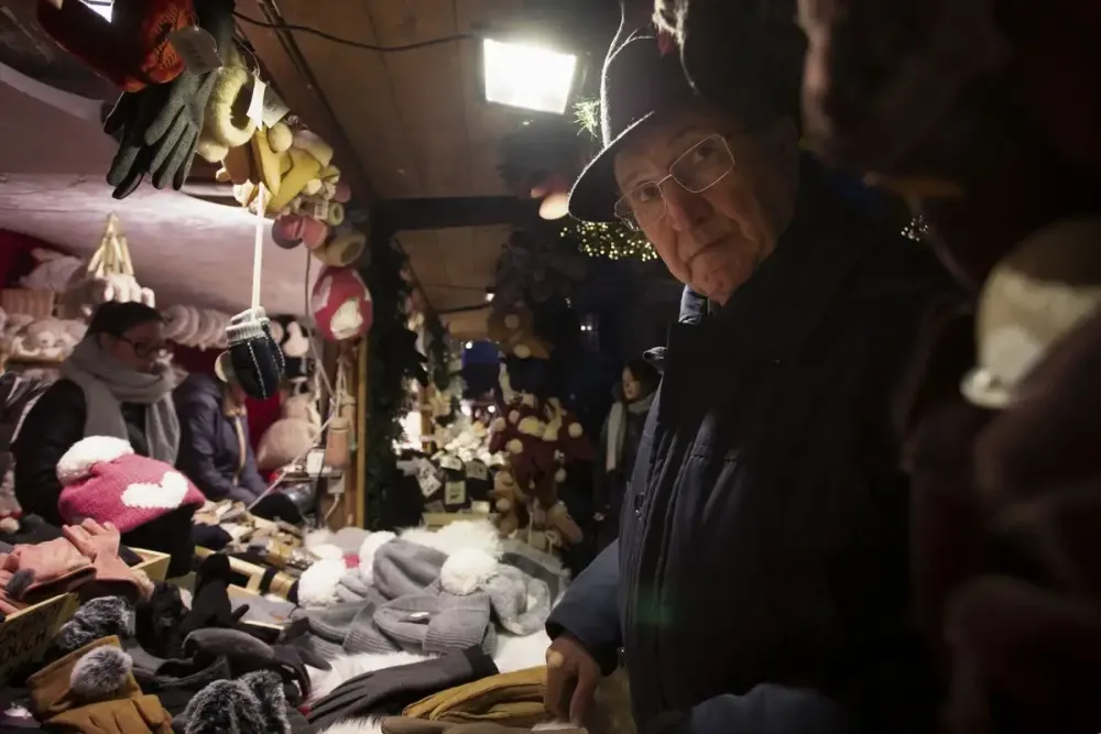 Pippo Baudo in visita alla citta del Natale di Arezzo